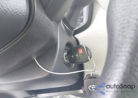 2025 Toyota Corolla Cross L z USA, uszkodzony, nr VIN 7MUAAAAG6SV144161